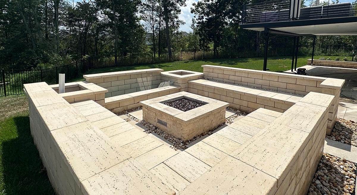 How to Choose the Best Patio Designers for an Outdoor Kitchen and Fireplace 