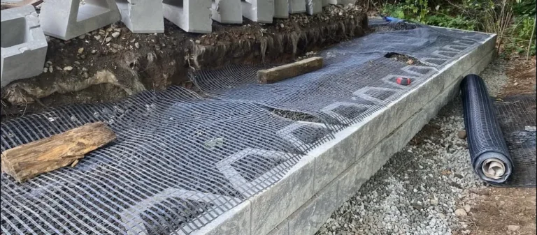 Wyckoff retaining wall using geogrid for strength