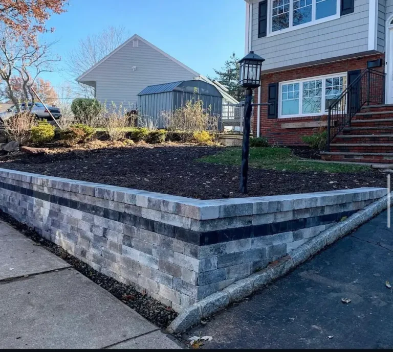 retaining wall contractor